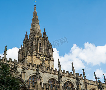 牛津大学教学楼钟楼特写摄影图