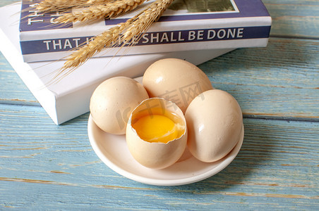 养生食材鸡蛋摄影图