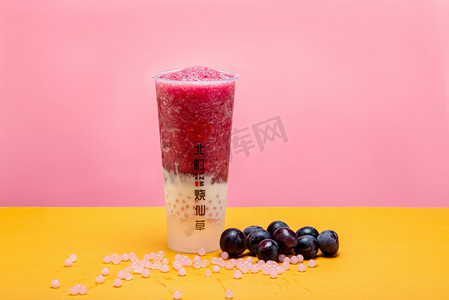 葡萄酸奶冰摄影图