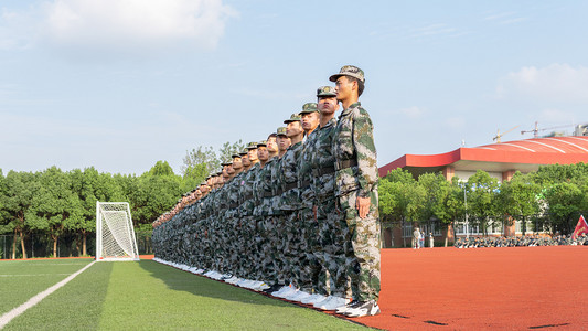 大学生军训