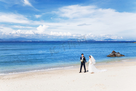 新娘海边摄影照片_海边情侣婚纱摄影