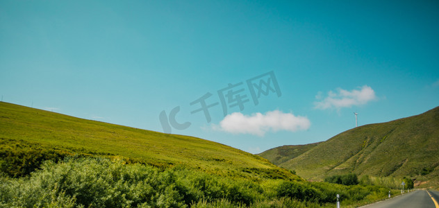 内蒙古乌兰布统草原摄影图