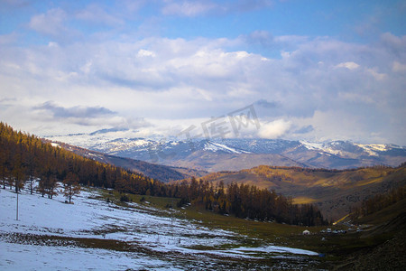 冬冬季摄影照片_户外雪山云摄影图