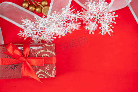 圣诞节装饰礼物盒摄影图
