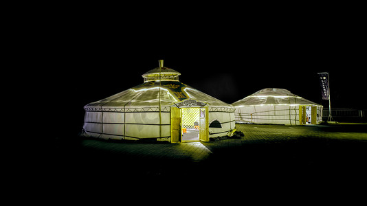 蒙古包夜景摄影图