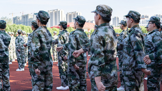 大学生军训