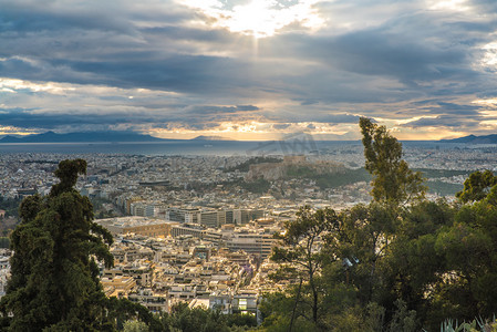 黄昏下的建筑摄影照片_黄昏下的雅典全景摄影图