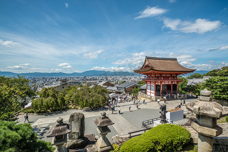 清水寺摄影照片_清水寺俯瞰京都摄影图