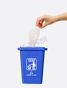 垃圾分类垃圾桶摄影照片_垃圾分类可回收垃圾环保摄影图