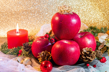 圣诞节装饰红苹果摄影图