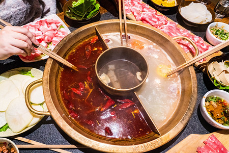 火锅摄影照片_餐饮美食鸳鸯火锅