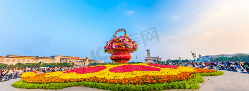 七天摄影照片_北京天安门广场大气花篮摄影图