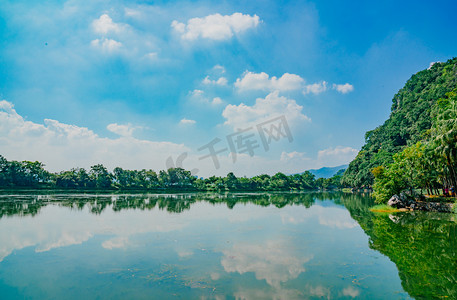 湖晴天摄影照片_旅游旅行山水七星岩