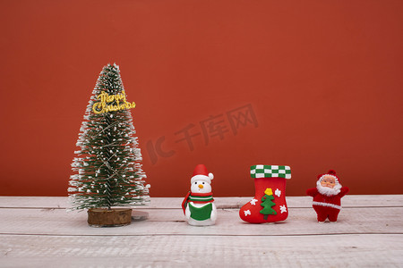 展板元素摄影照片_冬季圣诞节简约背景元素纯底实物图