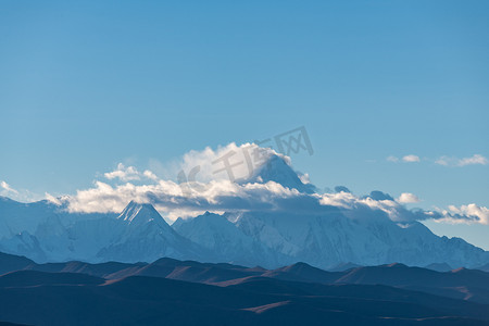 贡嘎雪山