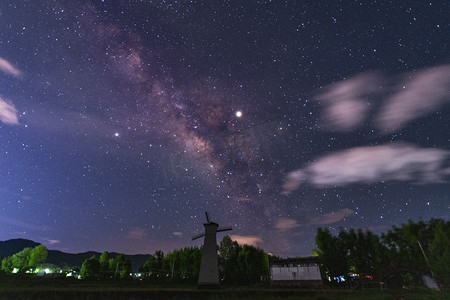 银河摄影照片_丽江拉市海湿地公园银河