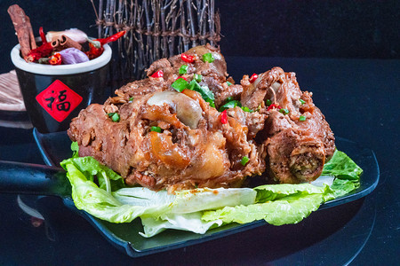 东北棉袄棉袄摄影照片_餐饮美食东北酱大骨