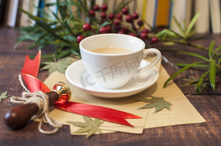 圣诞节桌面摄影照片_冬季温馨桌面奶茶