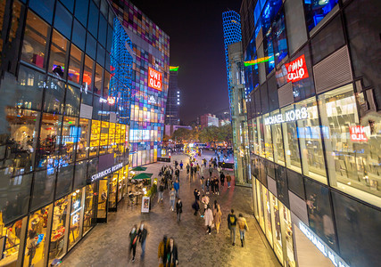 北京三里屯时尚的夜景