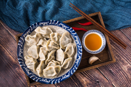 醋摄影照片_美食水饺盘子筷子醋