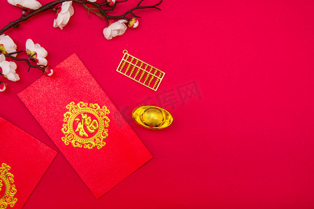 新年摄影照片_新年节日红色背景梅花