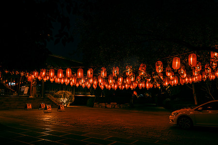 中国传统节日大红灯笼喜庆场景图