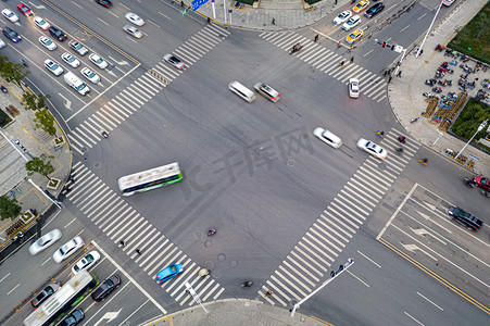 十字路口摄影照片_武汉城市交通枢纽香港路十字路口摄影图