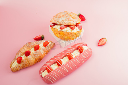 草莓季面包产品粉色浪漫烘焙产品
