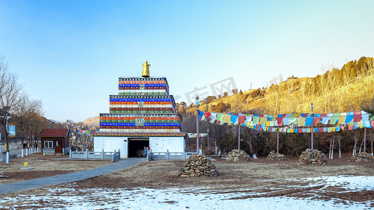 古建筑冬天摄影照片_内蒙古包头五当召古建筑冬季外景