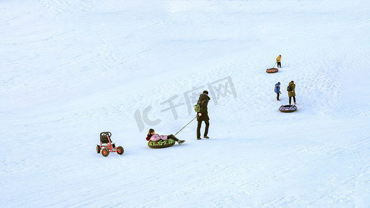 冬季冰雪人物景观