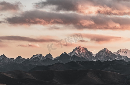 文艺冬天景观风景雪山