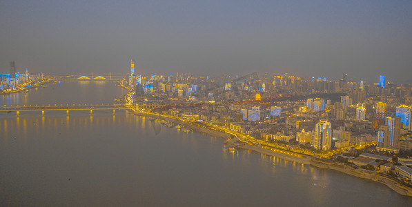 武汉城市江滩建筑群航拍也就摄影图
