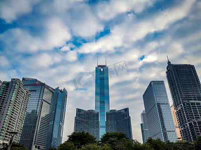 广州城市中信大厦高楼建筑群摄影图配图