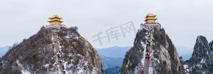 老君山下午老君山道观群老君山静物摄影图配图