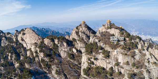 秀丽摄影照片_老君山风景秀丽白天老君山老君山静物摄影图配图