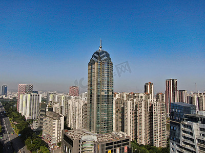 城市中午乐和大厦高楼建筑摄影图配图