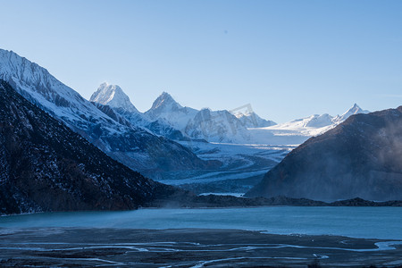 西藏旅游摄影照片_来古冰川摄影图日出冰川室外摄影摄影图配图