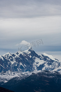 南喀巴瓦峰日落主峰室外摄影摄影图配图