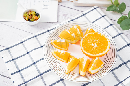 橙子水果新鲜营养健康摄影图配图