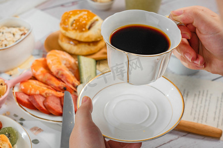 早餐早上食品室内吃饭摄影图配图