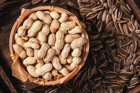 配图瓜子仁摄影图新年年货干果摄影图瓜子麦穗摄影图过年坚果瓜子美食