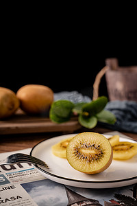 水果新鲜奇异果猕猴桃食品摄影图配图
