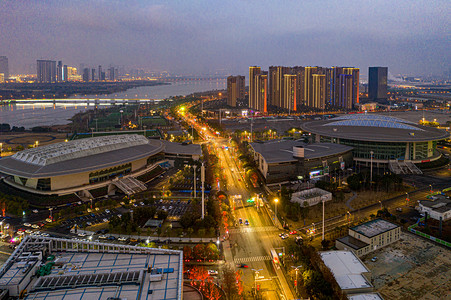 武汉城市天际线日落建筑群三角湖航拍摄影图配图
