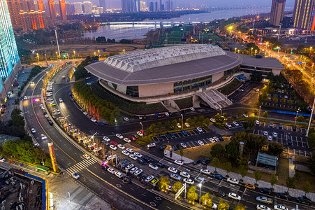 武汉城市建筑夜晚建筑体育中心航拍摄影图配图