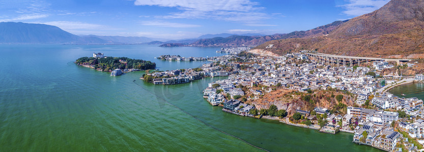 洱海旅游摄影照片_大理双廊古镇下午洱海风光民宿建筑洱海航拍全景摄影图配图