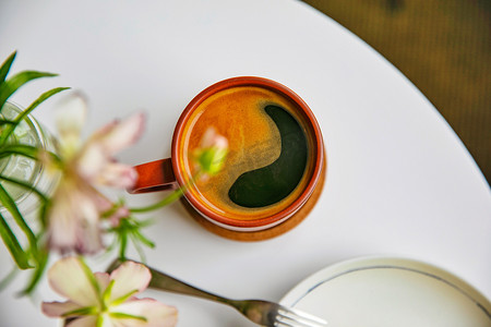 咖啡甜点摄影照片_清新文艺美式咖啡下午茶摄影图配图