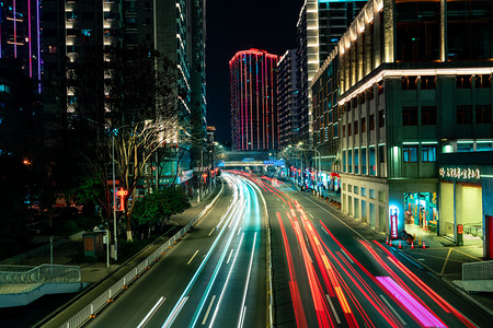 城市交通夜景摄影照片_武汉城市交通夜景交通大智路光绘摄影图配图