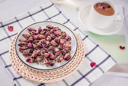 茶茶饮摄影照片_玫瑰花茶茶干食材茶饮摄影图配图