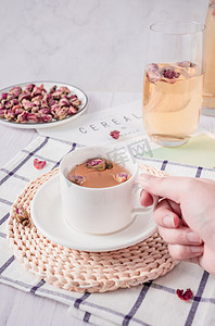 花茶饮品玫瑰茶干茶饮摄影图配图