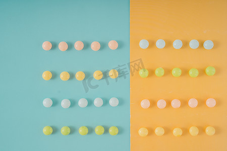 糖果清新摄影照片_彩色糖豆甜食食品糖果摄影图配图
